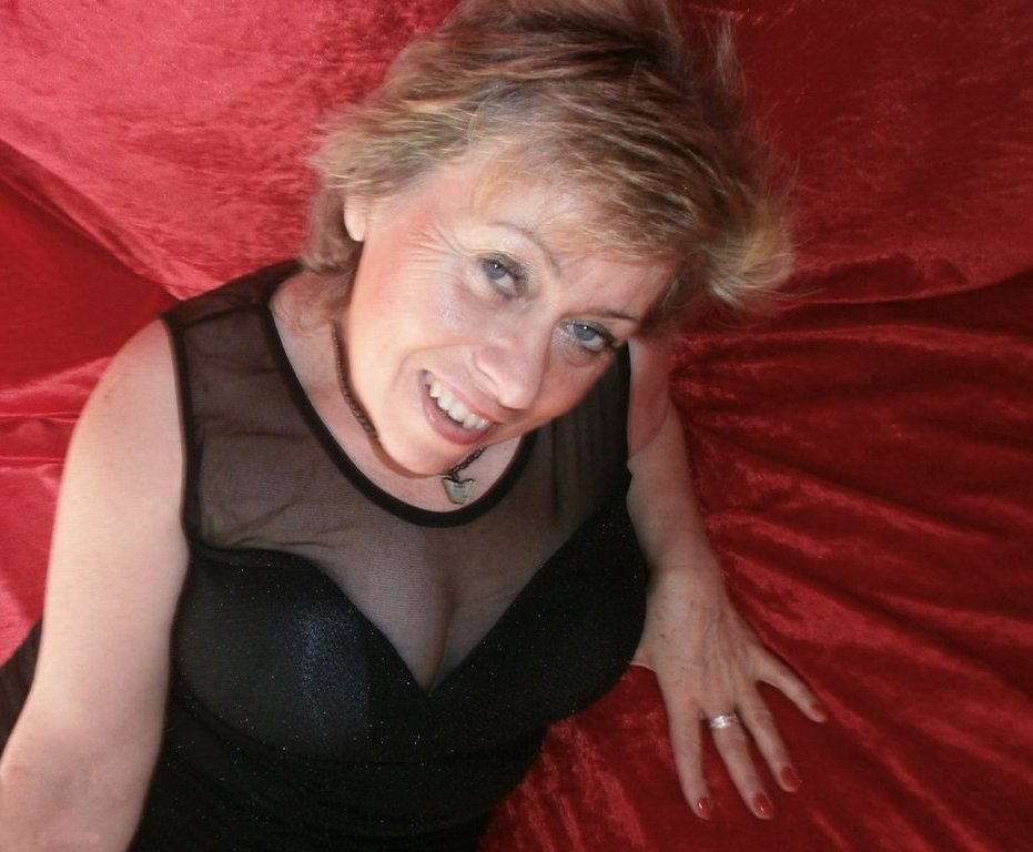 intimatequeen from Newry and Mourne,United Kingdom